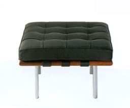 Mies van der Rohe Barcelona Hocker (1930) के लिए विवरण दिखाएं Mies van der Rohe Barcelona Hocker (1930) की तस्वीर