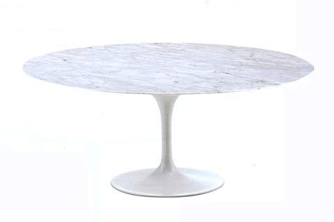 Bild von Eero Saarinen Tulpen Couchtisch (1956)