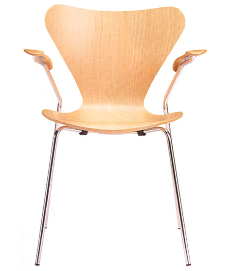 Gamintojo Arne Jacobseno fotelis 3207 (1955 m.) nuotrauka