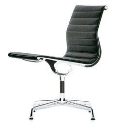 תמונה של Charles Eames Aluminium Chair EA 105 (1958)